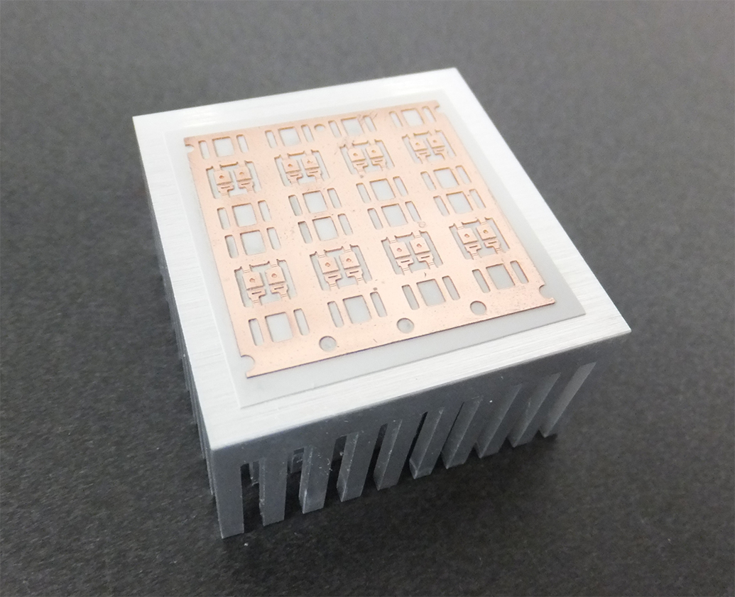 Cu / TIM / Heatsink